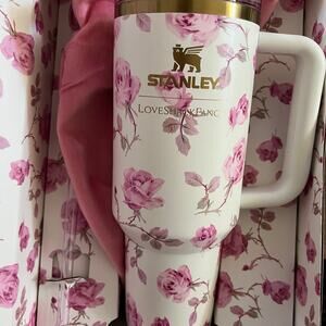 NWT Stanley + Love Shack Fancy 40 oz